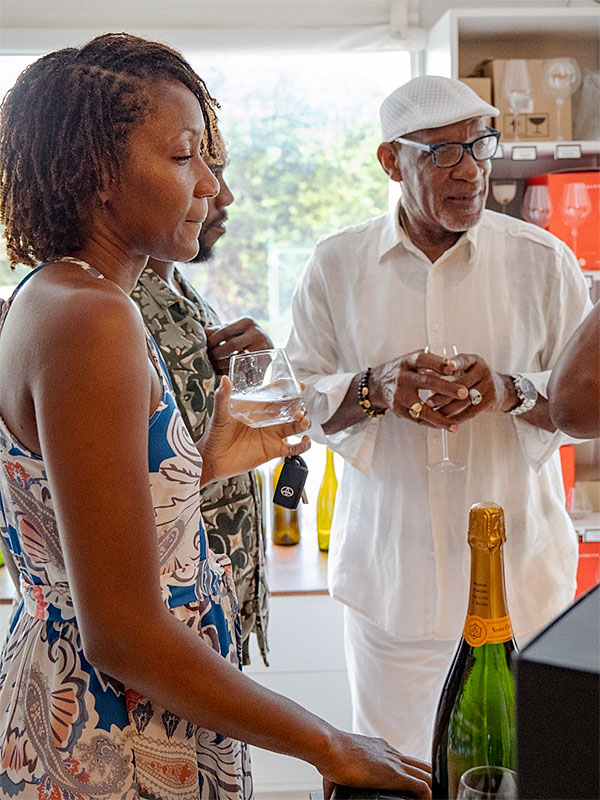 KQ Empire Launches Issue 10: Expat Living – Dual Life Fashion