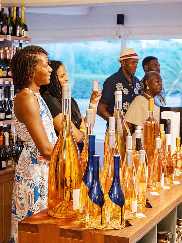 KQ Empire Launches Issue 10: Expat Living – Dual Life Fashion