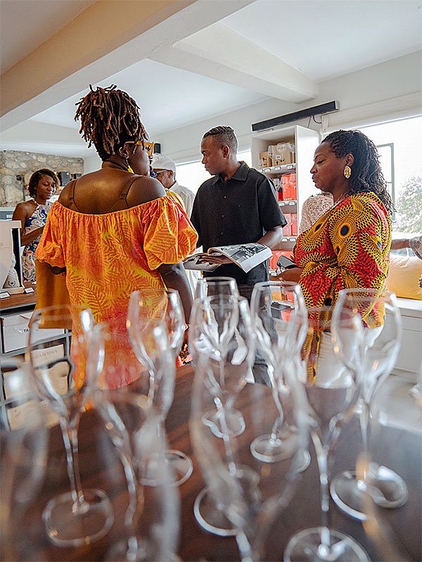 KQ Empire Launches Issue 10: Expat Living – Dual Life Fashion